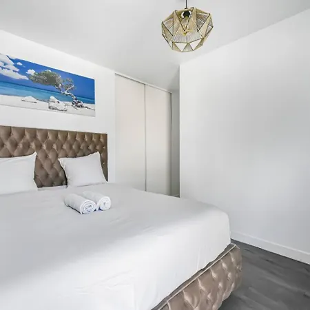Spacious Duplex - 8 Guests - Pantin, Paris Pantin
