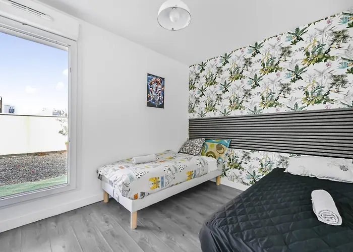 Spacious Duplex - 8 Guests - Pantin, Paris Lejlighed