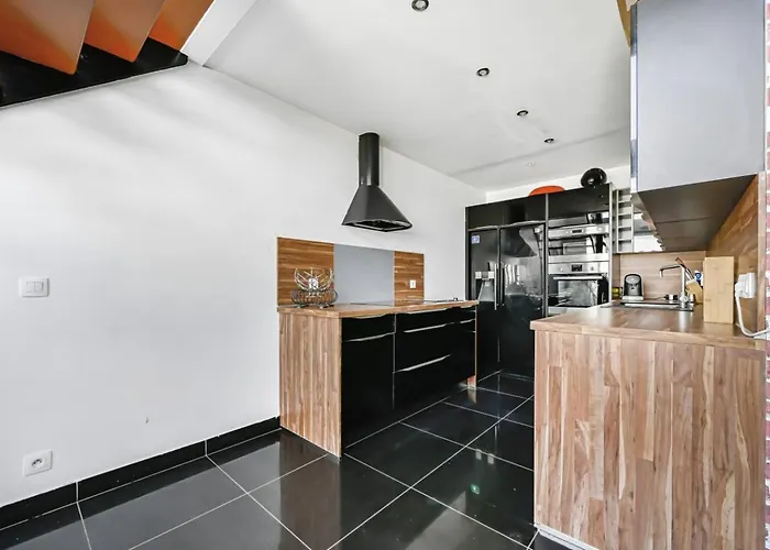 Spacious Duplex - 8 Guests - Pantin, Paris Lejlighed Pantin