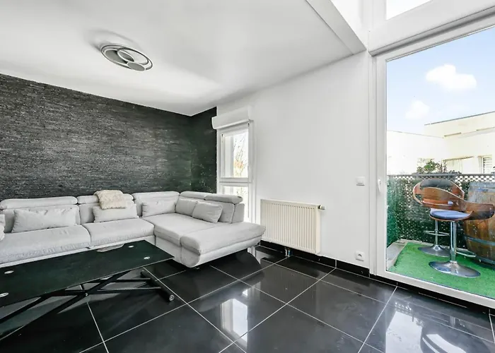 Spacious Duplex - 8 Guests - Pantin, Paris